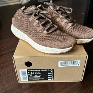 Brand new Nobull Knit Runner 11.5 Espresso Color